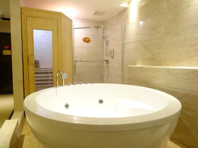 Xilaifeng Hotel Nanning Buitenkant foto