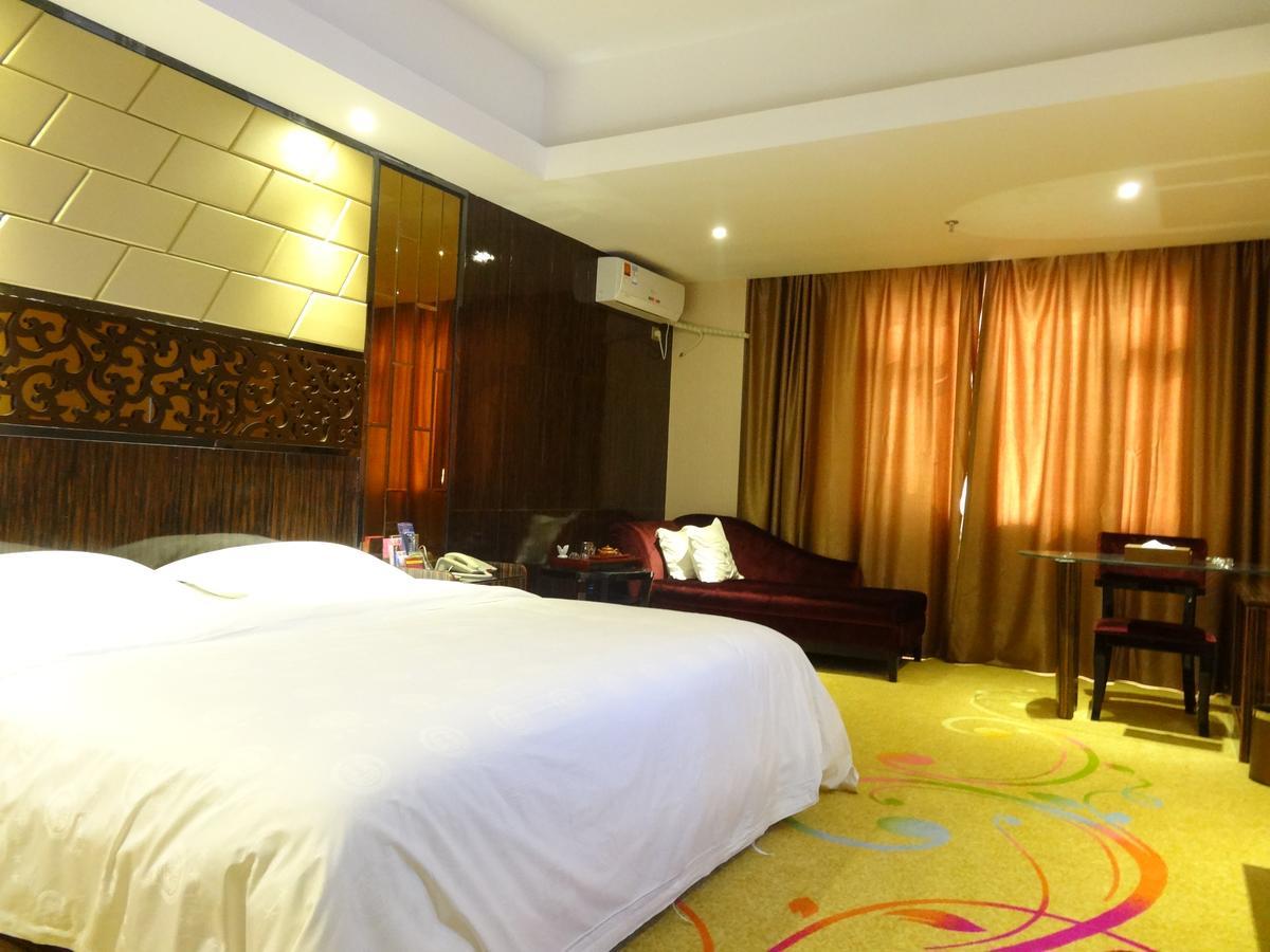Xilaifeng Hotel Nanning Buitenkant foto