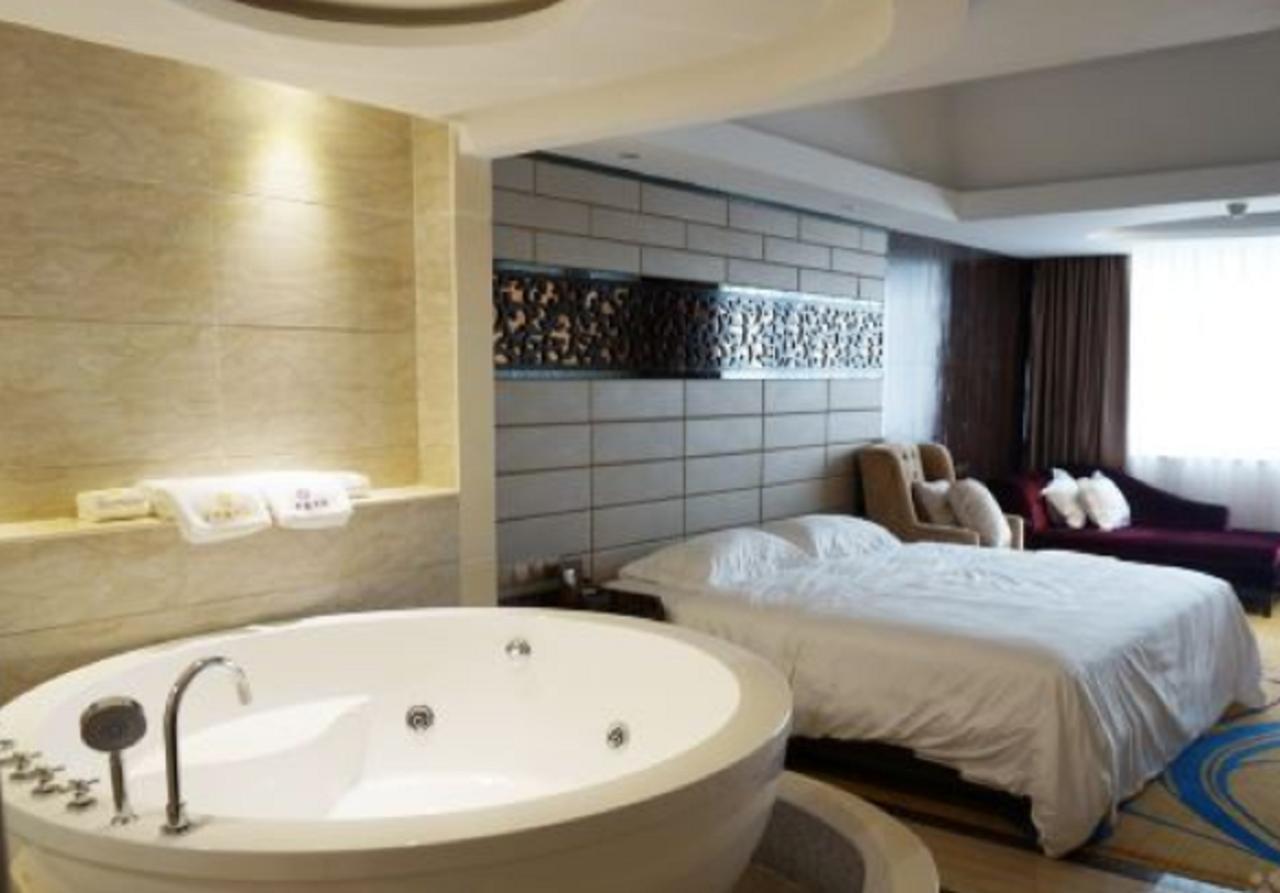 Xilaifeng Hotel Nanning Buitenkant foto